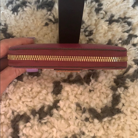 Michael Kors Zip Around Wallet - Picture 4 of 4